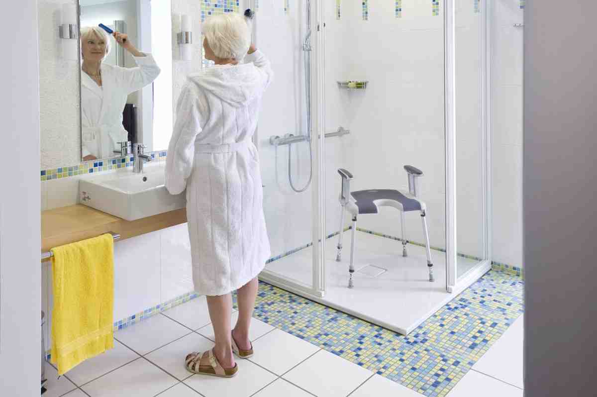 Disabled Shower Cubicles To Enhance, Shower Curtains For Wheelchair Accessible Showers