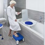 Bath lifts: the key to taking a bath more safely and independently